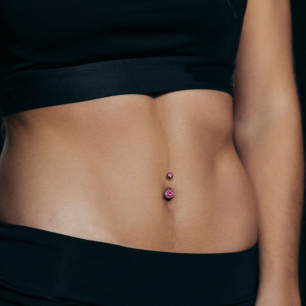 Navelpiercing TIN04